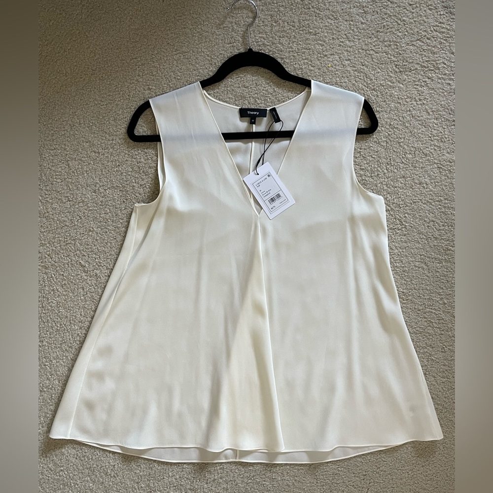 Theory V Neck A Line Top 95% Silk/5% Elastane Sz M